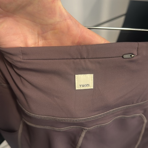 Vuori Stride Pocket Legging-Plum-NWT - Picture 3 of 6